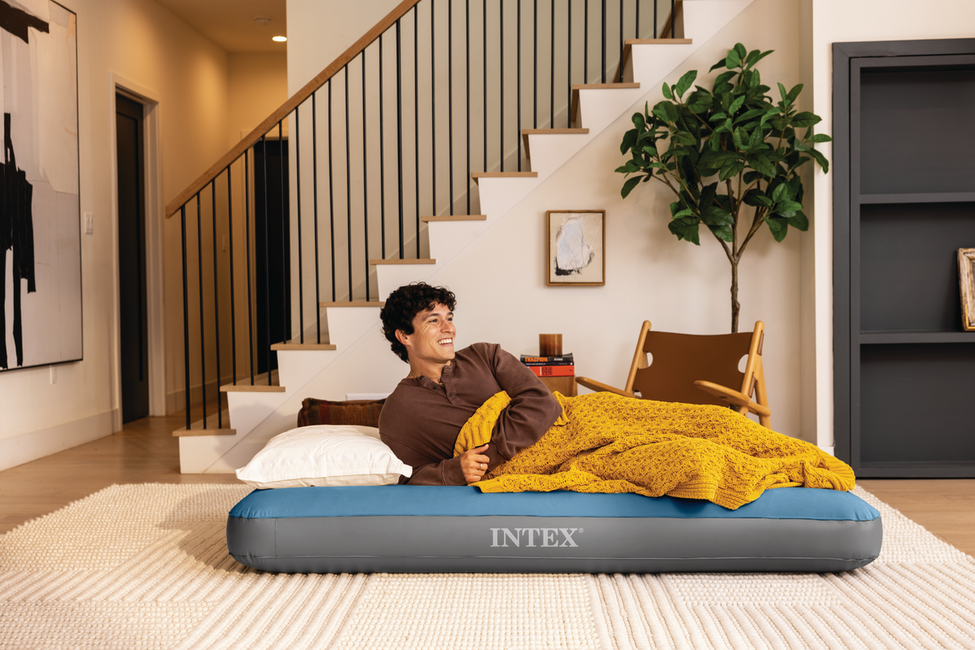 Intex Prestige Downy Queen felfújható ágy újratölthető pumpával