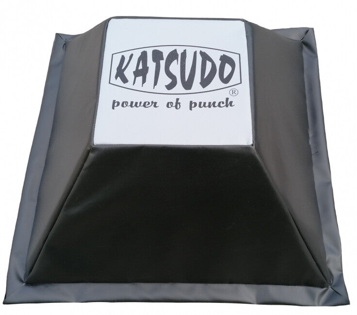 Katsudo Ihlan falra szerelhető makiwara, fekete