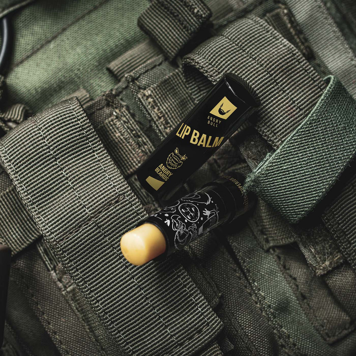 ANGRY BEARDS Energizáló Lip Balm Bull ajakvédő balzsam, 4,8 ml
