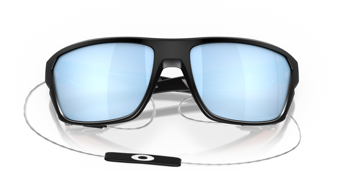 Oakley SPLIT SHOT napszemüveg Matte Black kerettel és Prizm Deep Water Polar lencsékkel, 64