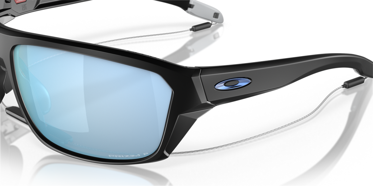 Oakley SPLIT SHOT napszemüveg Matte Black kerettel és Prizm Deep Water Polar lencsékkel, 64