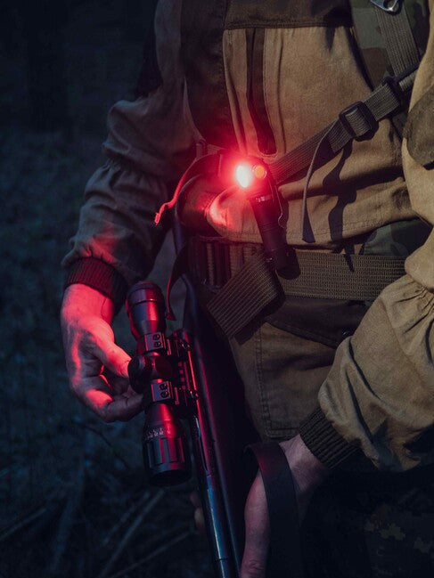 ArmyTek Wizard C2 WR fejlámpa LED mágneses tartóval akkumulátoros táplálás 1100 lm 3 h 65 g, White & Red
