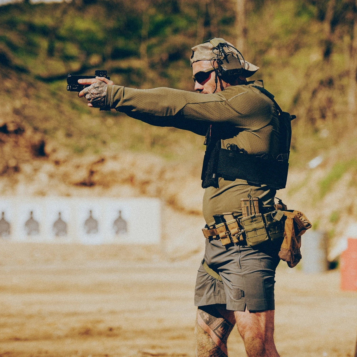 Helikon-Tex Apex Lightweight taktický nátelník, olive green