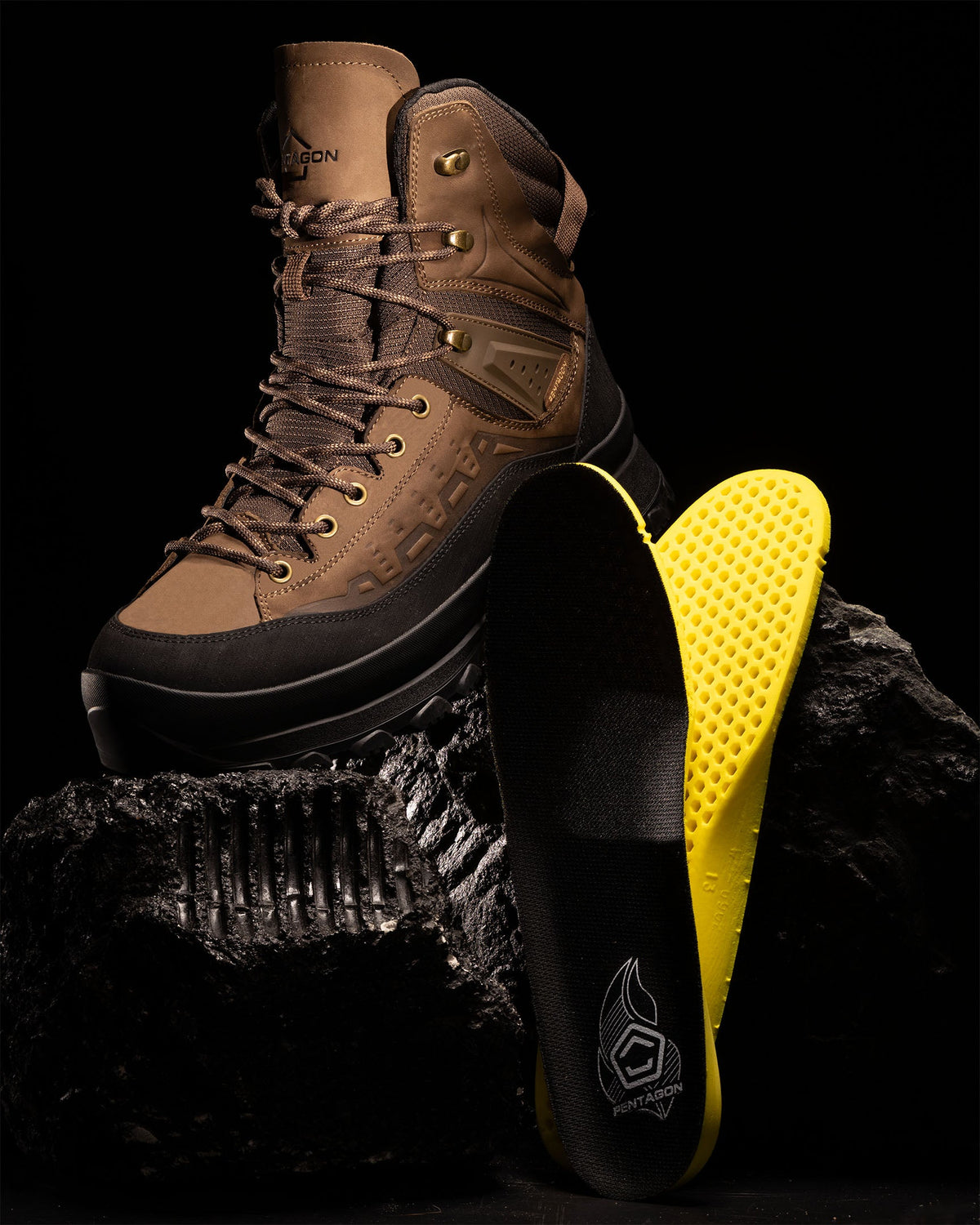 Pentagon Predator Mountaineering 8" túrabakancs, barna
