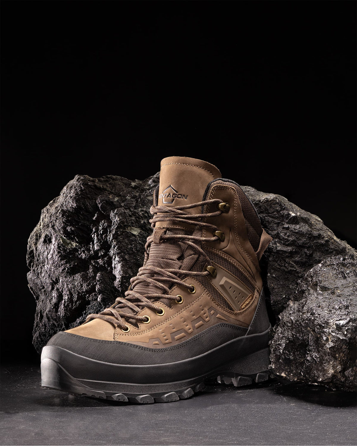 Pentagon Predator Mountaineering 8" túrabakancs, barna