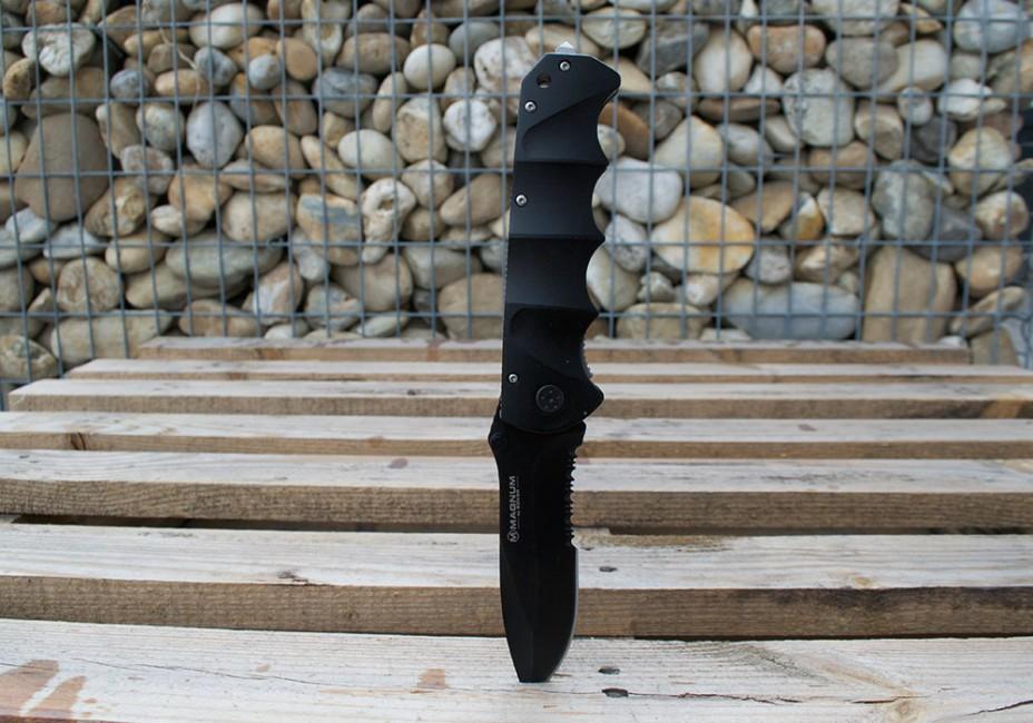 BÖKER® Magnum Black Spear összecsukható kés, 23cm