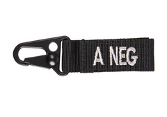 WARAGOD karabiner vércsoportjel A- negative, fekete