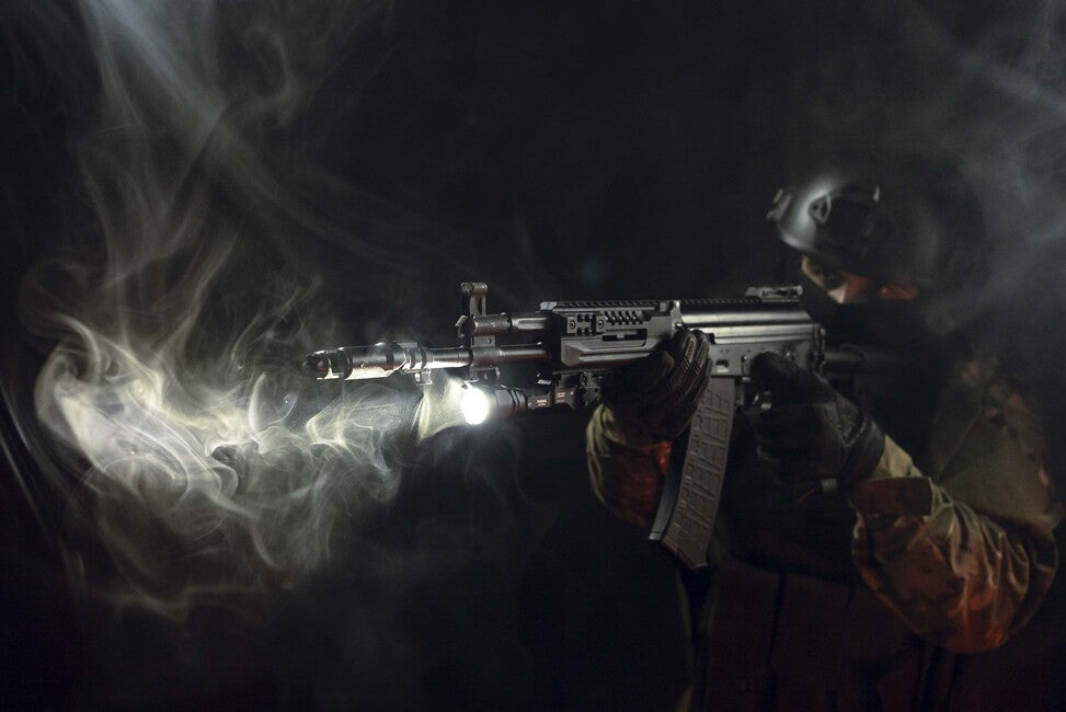 Armytek Parma C2 Pro kompakt fegyverlámpa újratölthető 1500lm