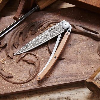 Deejo összecsukható kés Tattoo Art nouveau juniper wood