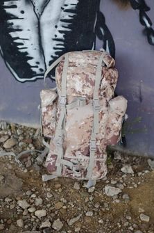 MFH BW vízálló hátizsák 65l Vegetato desert minta