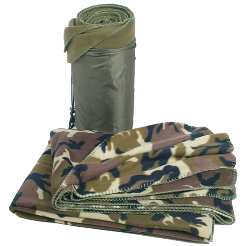 Mil-Tec takaró Poly-Fleece, 200x150 cm Woodland csomagolásban